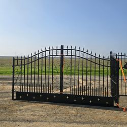 14ft gates with stars