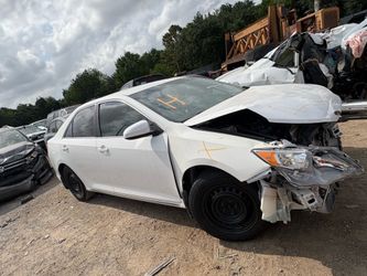 2013 Toyota Camry For parts only 2.5 engine