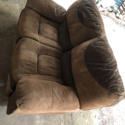 Dual Reclining Loveseat