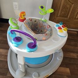 SMART STEPS ACTIVITY CENTER/WALKER