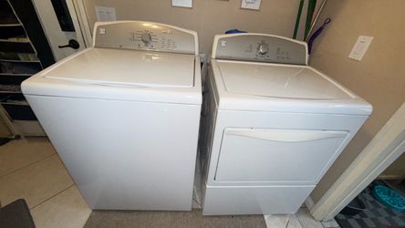 Kenmore Washer & Electric Dryer Set