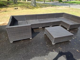 Outdoor 8 piece Wicker patio sectional