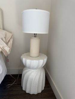 2 night stands, modern design with two lamps