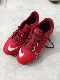 Boys/ Girls baseball cleats shoes size 2 nikes