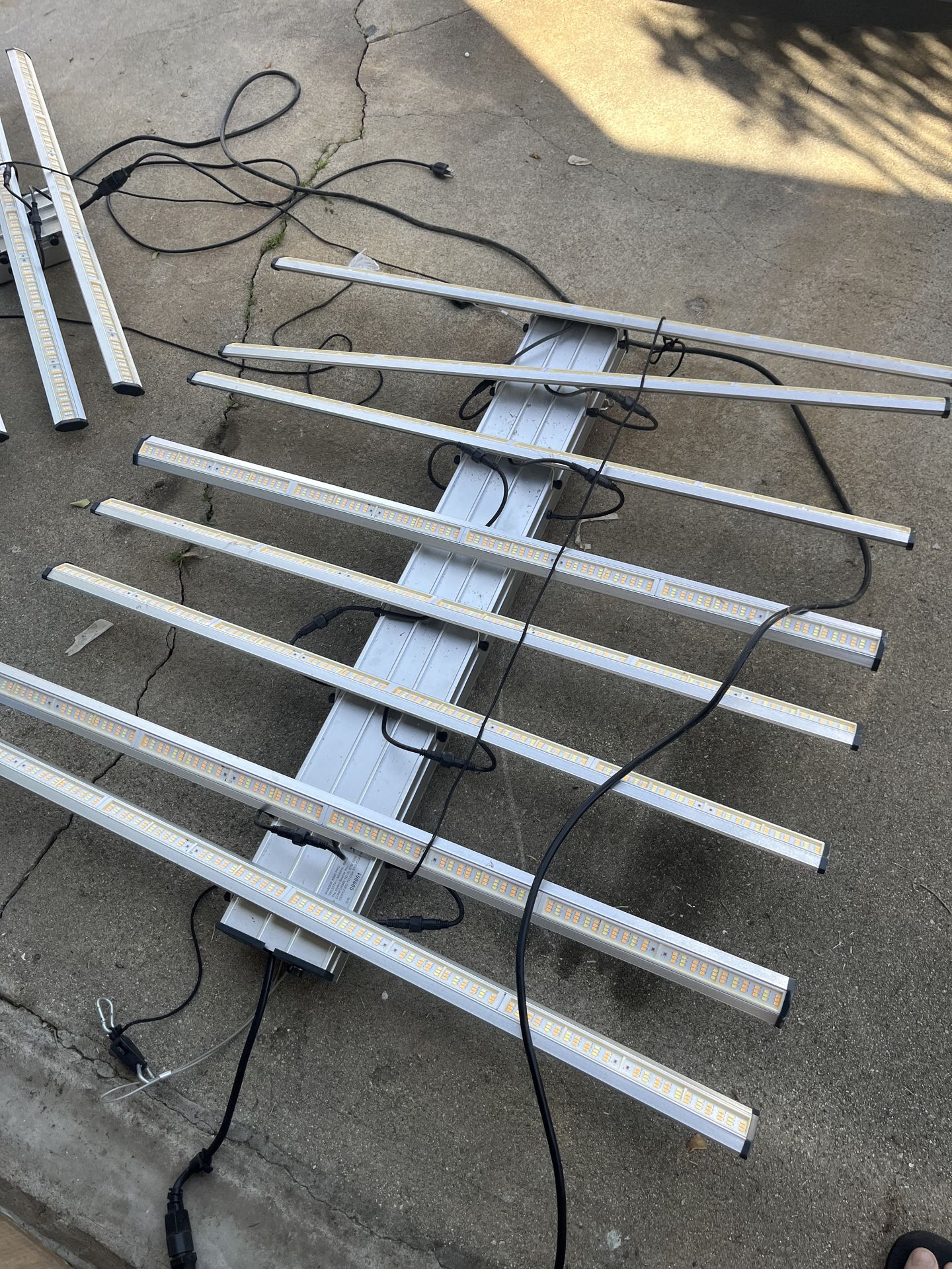 Spectre hydroponic lights