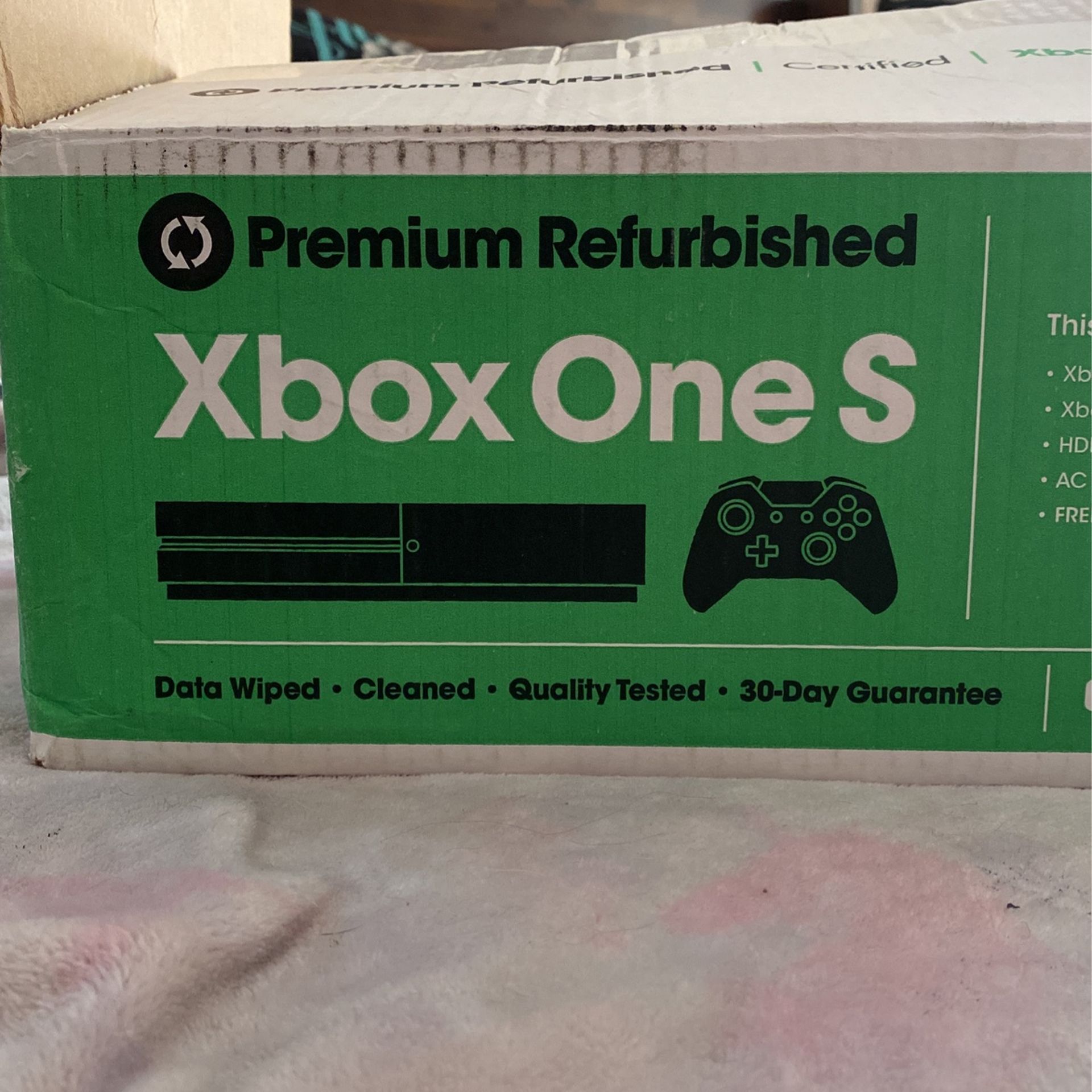 Xbox One S (Refurbished) 