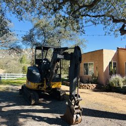 John Deere Mini-Excavator