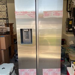 Refrigerator, Samsumg,For sale, brand new,70” x 33” depth by 36 inch wide