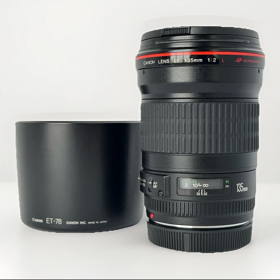 Canon EF 135mm f/2 L USM w/Hood Near Mint