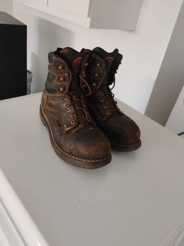 Men's 10.5 Redwings Boots (Used)