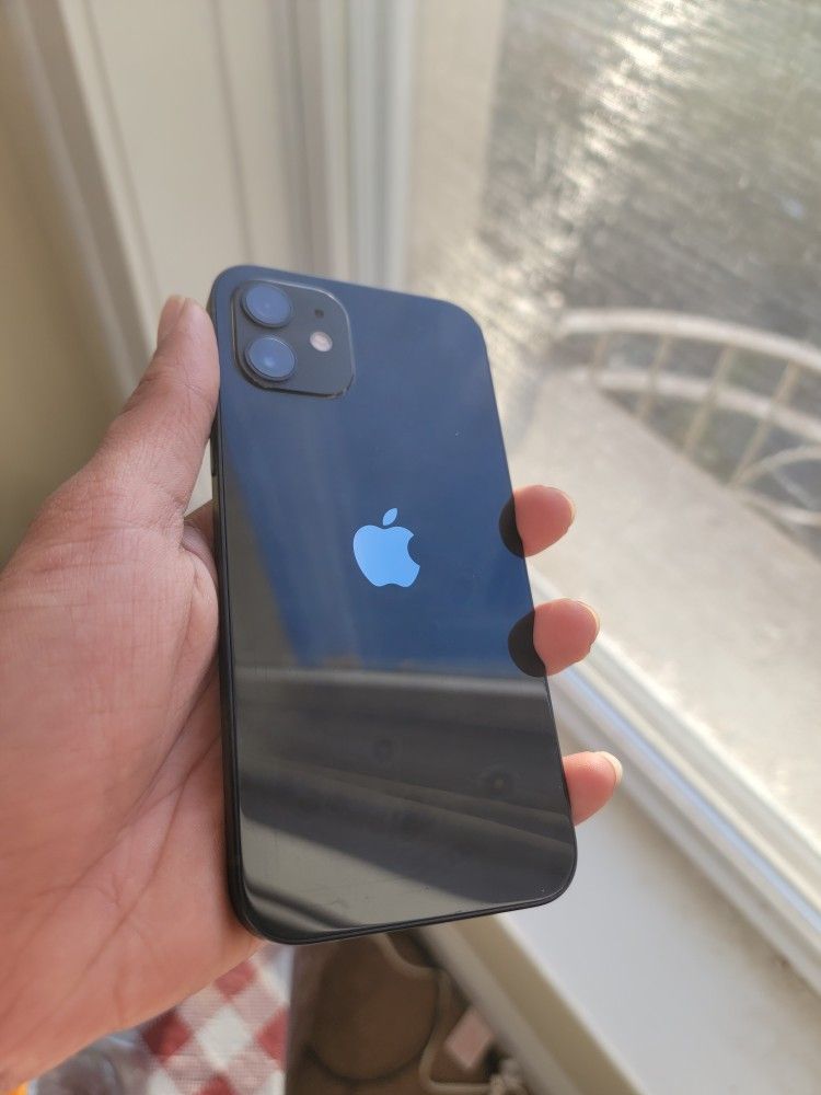 iPhone 12 - Unlocked - 64GB -