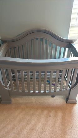Baby Appleseed Crib