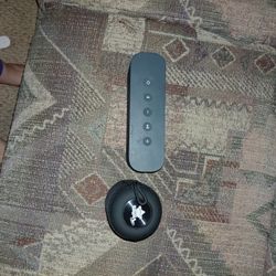 2 Bluetooth Speakers 