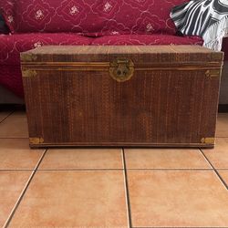 Vintage Wicker & Brass Chinoiserie Chest Trunk
