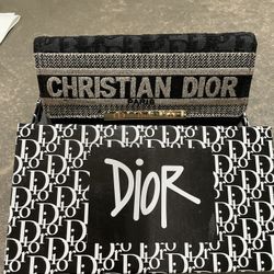  Black Dior Wallet