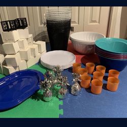 Party Supplies- Plastic Bowls And Platters 