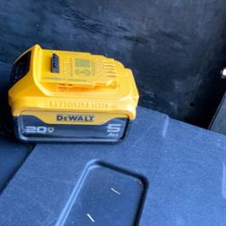 Used Dewalt Battery 5 Ah, 20v