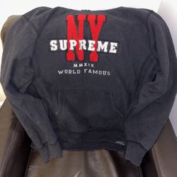 Supreme Hoodie 