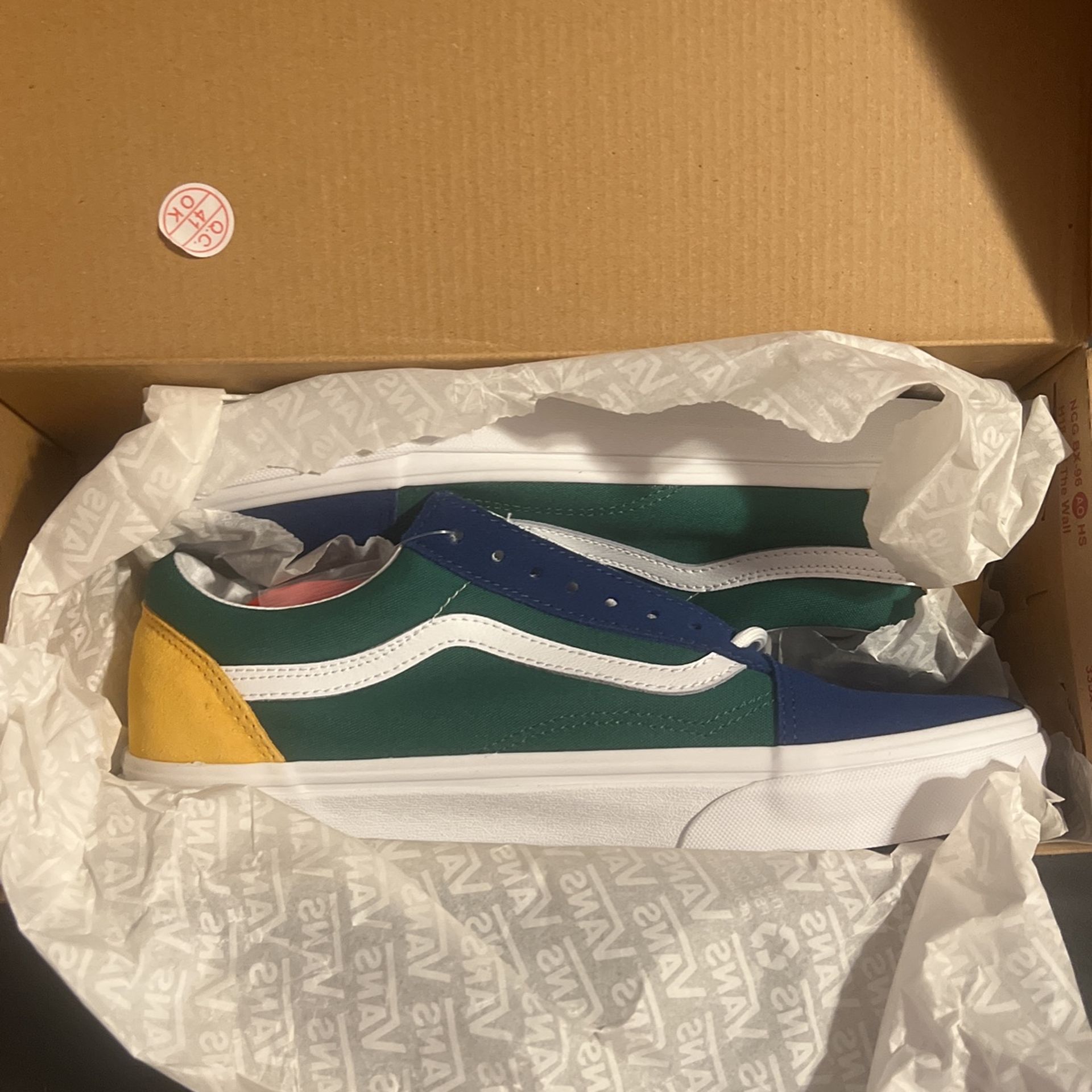 Size 9. 5 Men’s Vans 