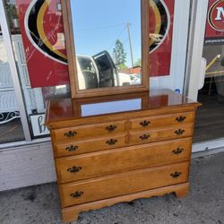 2-Piece Dresser & Hanging Mirror Set – Solid Wood | Dovetail Drawers | Classic Style