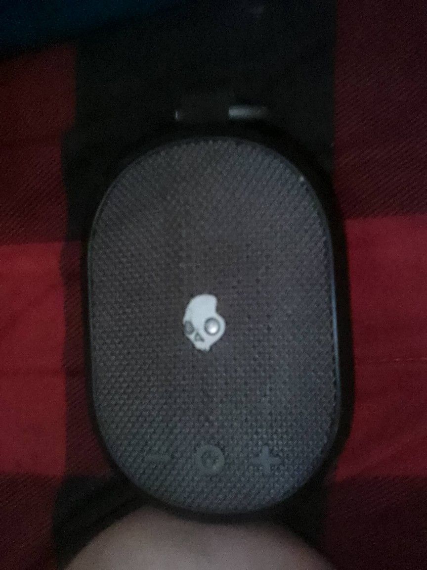 SkullCandy Bluetooth Speaker 30$