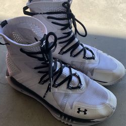 Under Armor Size 8 Volleyball Shoes