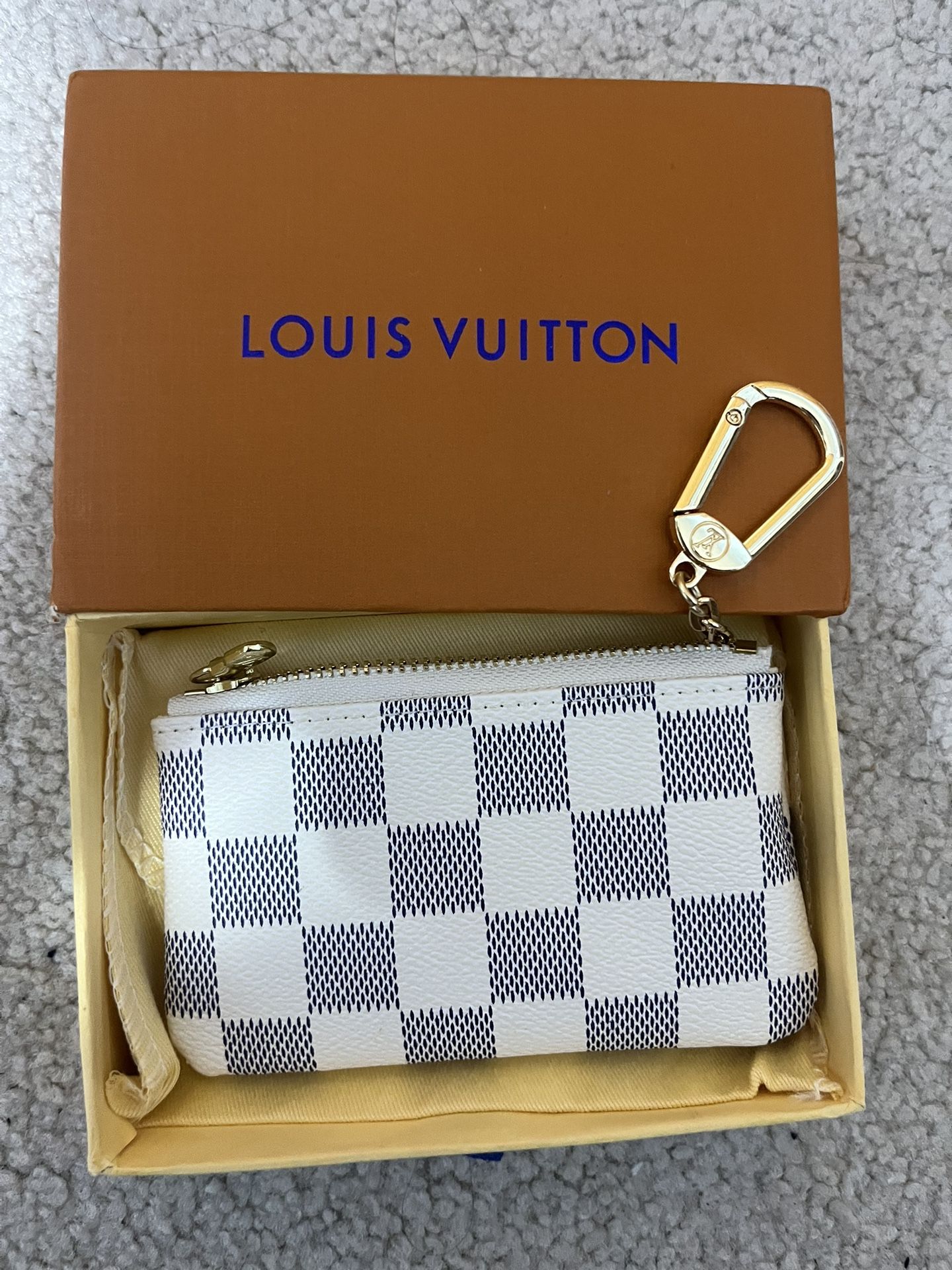 LV Coin Holder