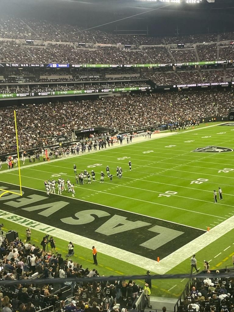 *Raiders vs Steelers Tickets*! (4) FRONT ROW, 200Level Seats! Price