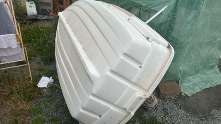 Backwater 7.5 row boat with oars, barely used