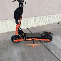 GTO8 Ariwbon 5600 W 60 Volt Folding Scooter