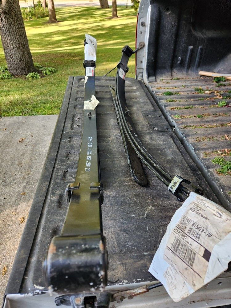 Leaf Spring 2005 Chevy Crew Cab