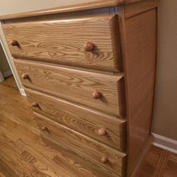 Oak 4 Drawer Dresser 
