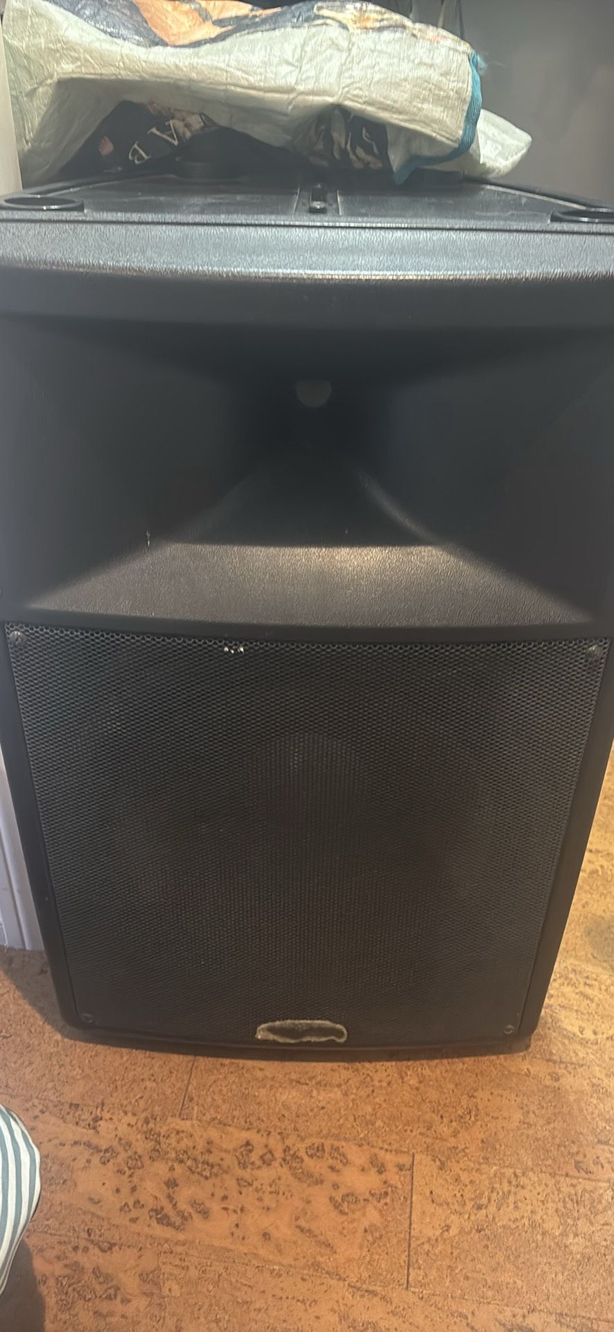 Carvin speakers used but in excellent shape 800$ for both 400 each have to buy both.
