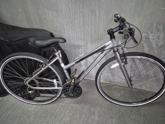 2 GT Matching Hybrid Bicycles