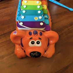toy xylophone 
