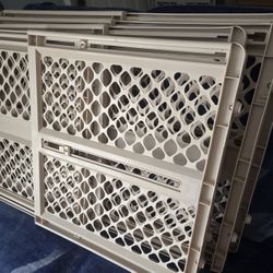 Baby Gates 9.00$ Each. 