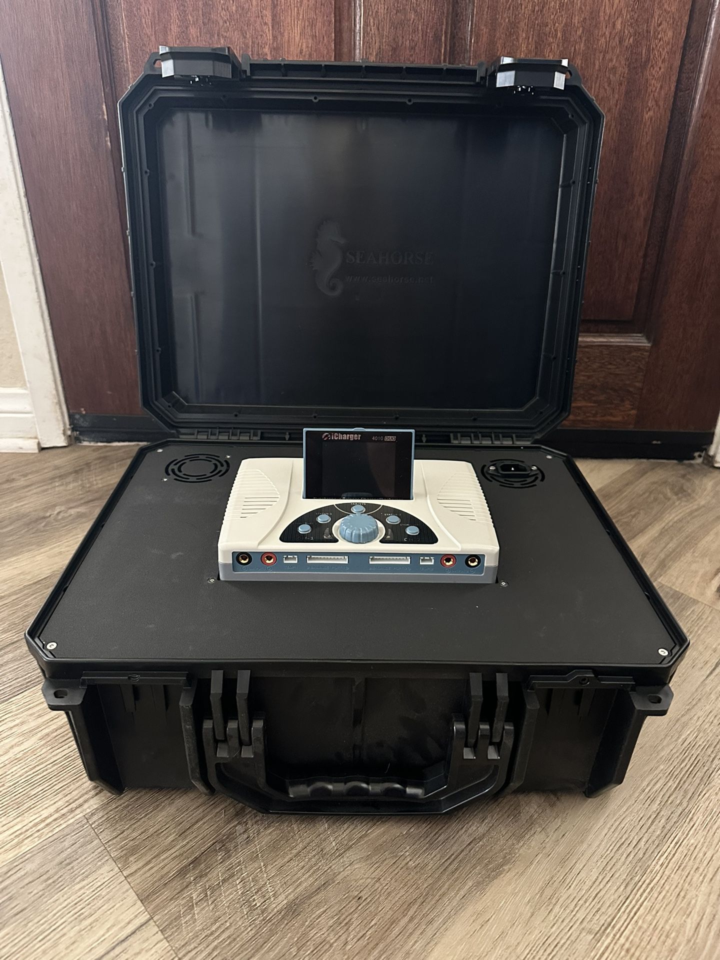 iCharger 4010 Duo Charging Case