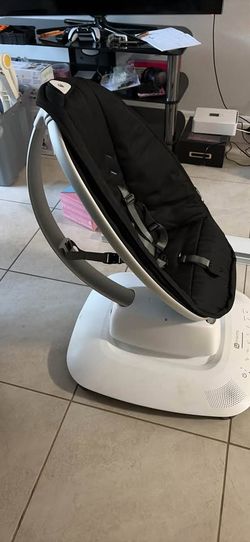 4 Moms MamaRoo 4 Multi Motion Baby Swing