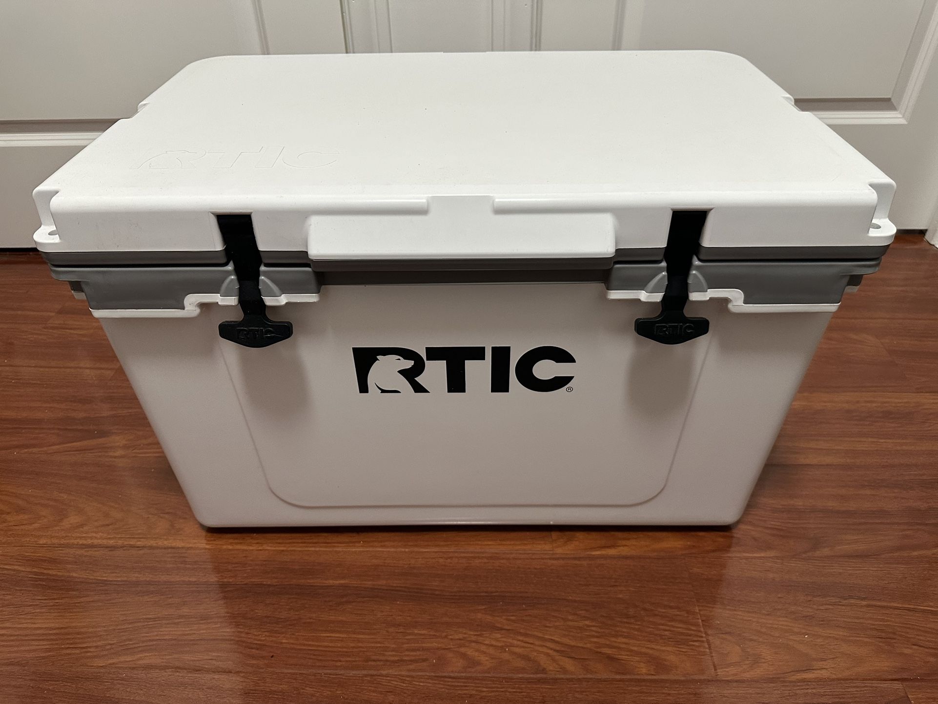 Rtic 65 QT Ultra-Tough Cooler