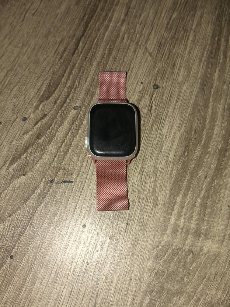 Apple Series 8 41mm Smartwatch
