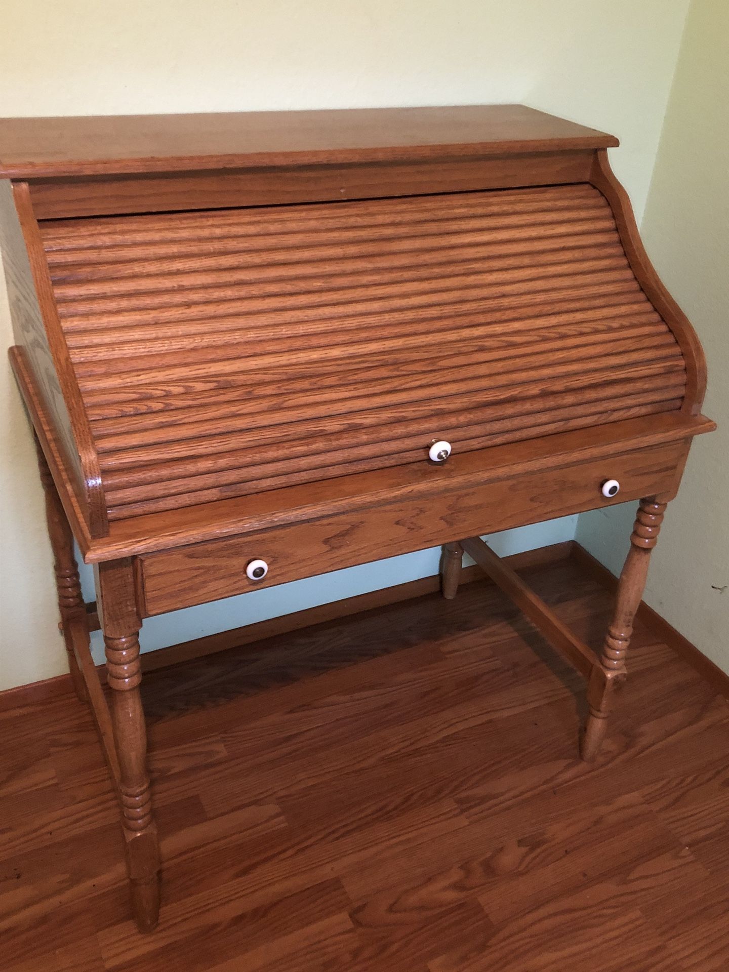 Small Roll Top Desk $45