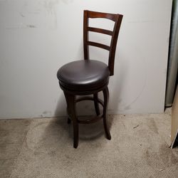 2 Solid Wood Swiveling Bar Stools $100 They Are Beautiful 