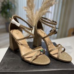 high heels size 6.5 $20