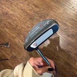 Odyssey Rossie Tri-Hot putter (Righty)