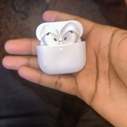 AirPods 4 