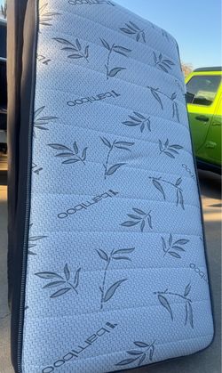 Very good conditions twin mattress set
