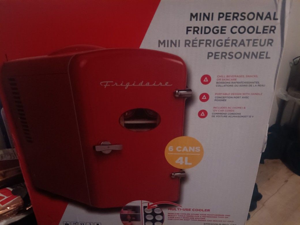 Retro Mini Fridge