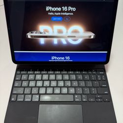 11inch iPad Pro With Smart Keyboard 