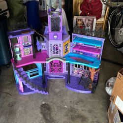 Doll House
