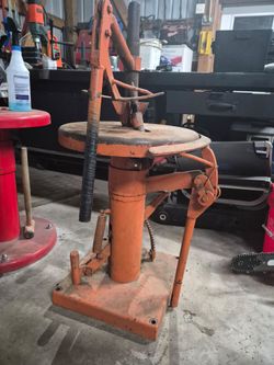 Tire changer